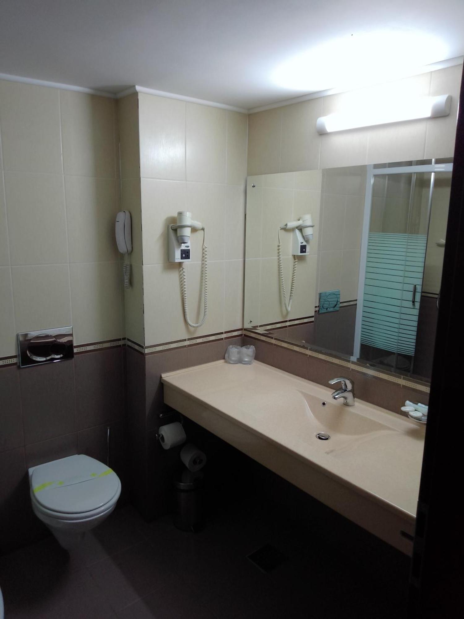 Hotel Rapsodia City Center Botosani Exterior photo
